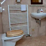 V Podhradí 3*