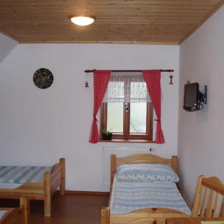 V Podhradi 3* سترامبيرك