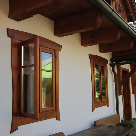 V Podhradi Inn