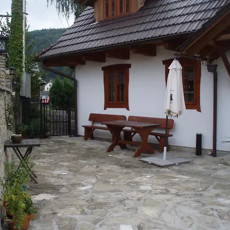 V Podhradi Inn