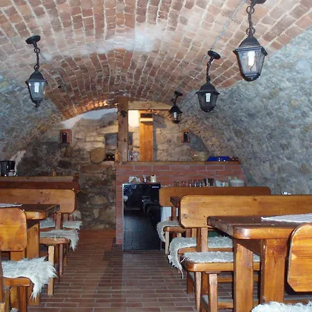 V Podhradi Inn Stramberk