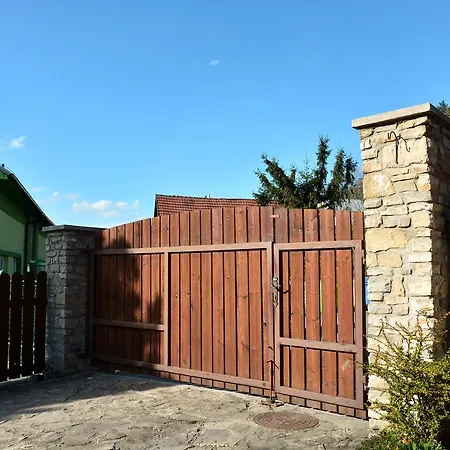 V Podhradi 3*