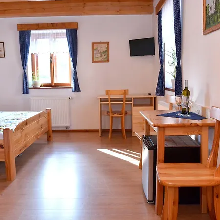 V Podhradi Inn Stramberk