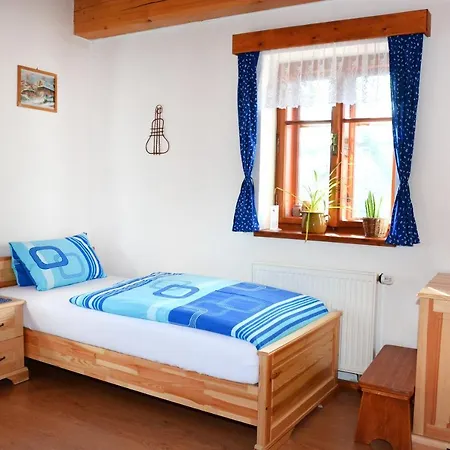 V Podhradí 3*