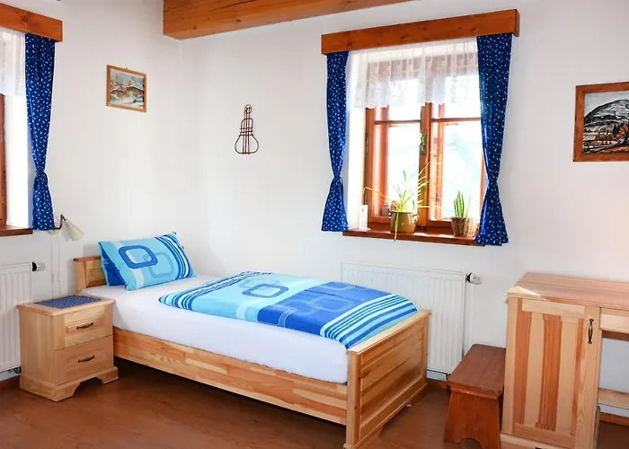 V Podhradi 3*